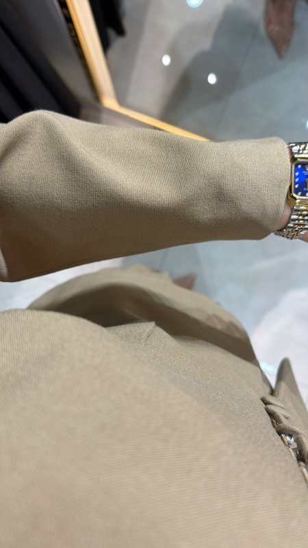 البيج الرملي